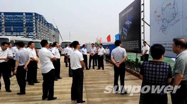 河北保定市委常委、常务副市长郭建英视察千亿球友会集团高阳县集中供热及余热发电项目现场