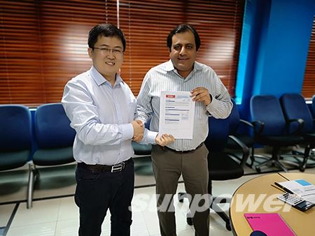 千亿球友会阳光院与巴基斯坦尼纱特集团尼纱特纺织有限公司签定自备电厂扩建汽机岛项目工程合同