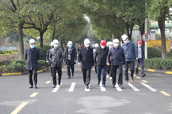 张家港市委常委、常务副市长卞东方莅临永兴热电检查疫情防控及安全生产工作