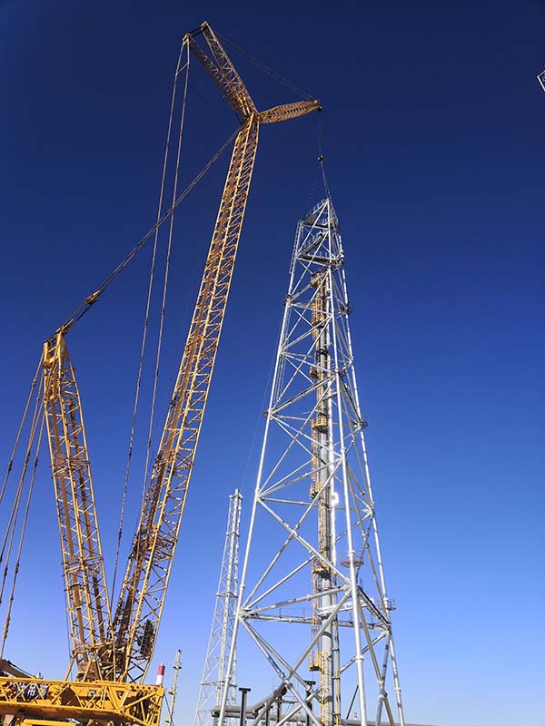 千亿球友会高科承建的榆林循环经济煤炭综合利用项目乙二醇火炬顺利封顶